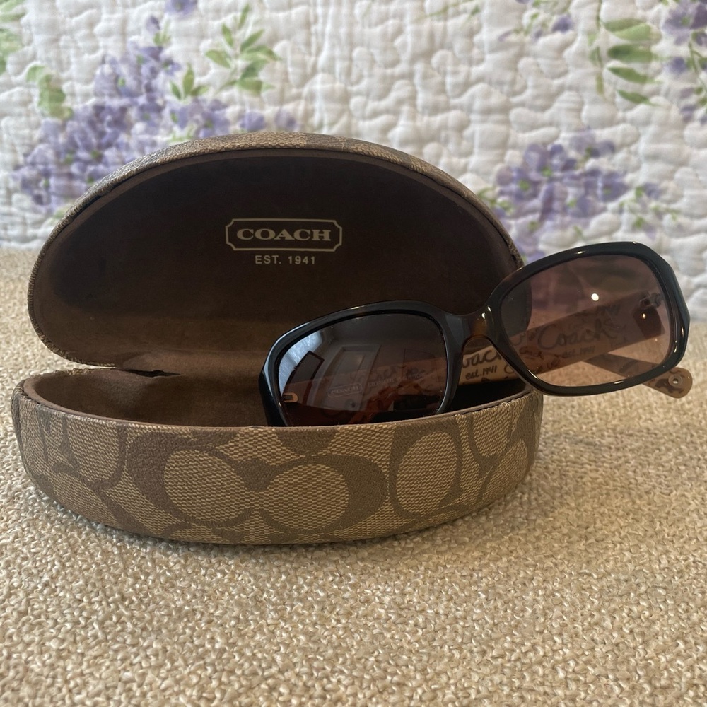 Coach sunglasses with case, in great condition!